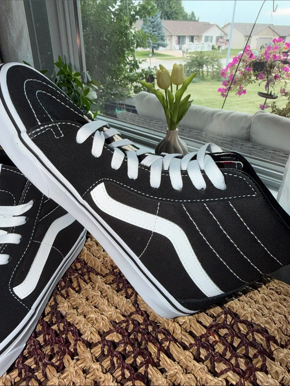 Vans Sk8-Hi Black White High Top Sneakers Women’s 9 Men’s 7.5 With Box
